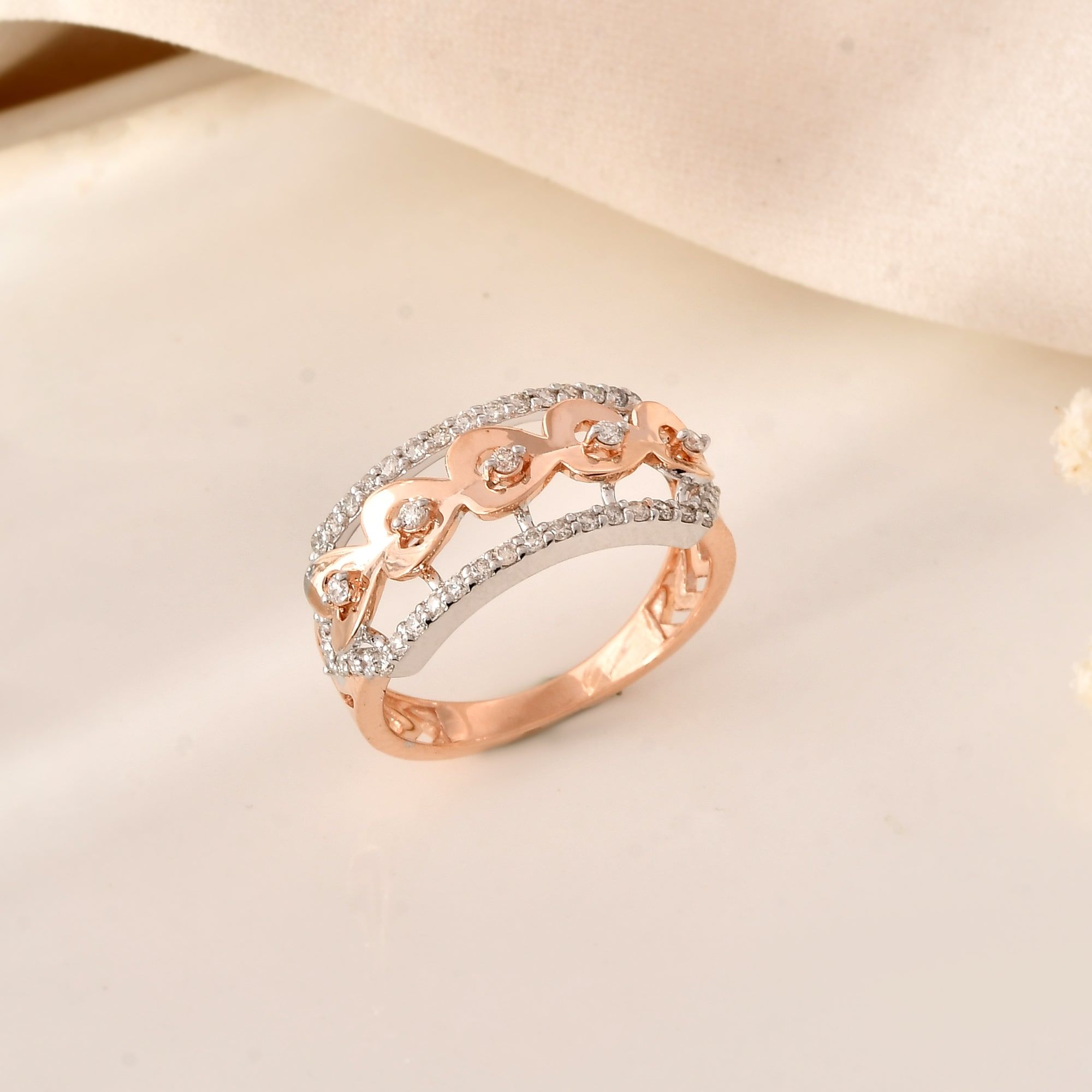 Loving Loop: The Heart-Shaped Diamond Band
